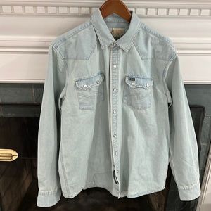 HOWLER BROS Dust Up Denim Snapshirt Medium Garth Light Wash Blue Western Men's